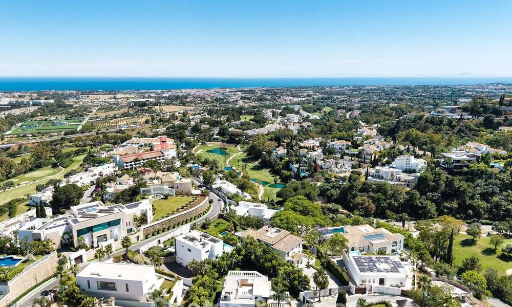 Modernistische familievilla te koop, in een geprefereerde gemeenschap in La Quinta, Marbella - Benahavis 781404