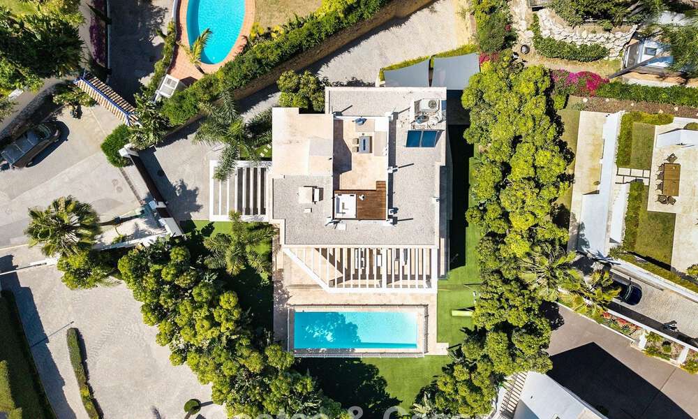 Modernistische familievilla te koop, in een geprefereerde gemeenschap in La Quinta, Marbella - Benahavis 781406