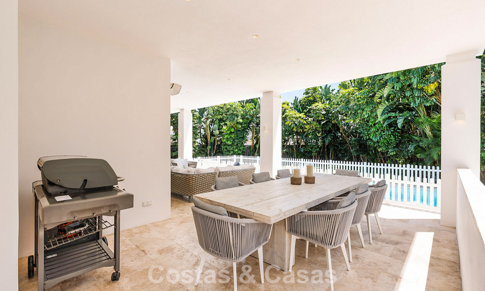 Modernistische familievilla te koop, in een geprefereerde gemeenschap in La Quinta, Marbella - Benahavis 781413