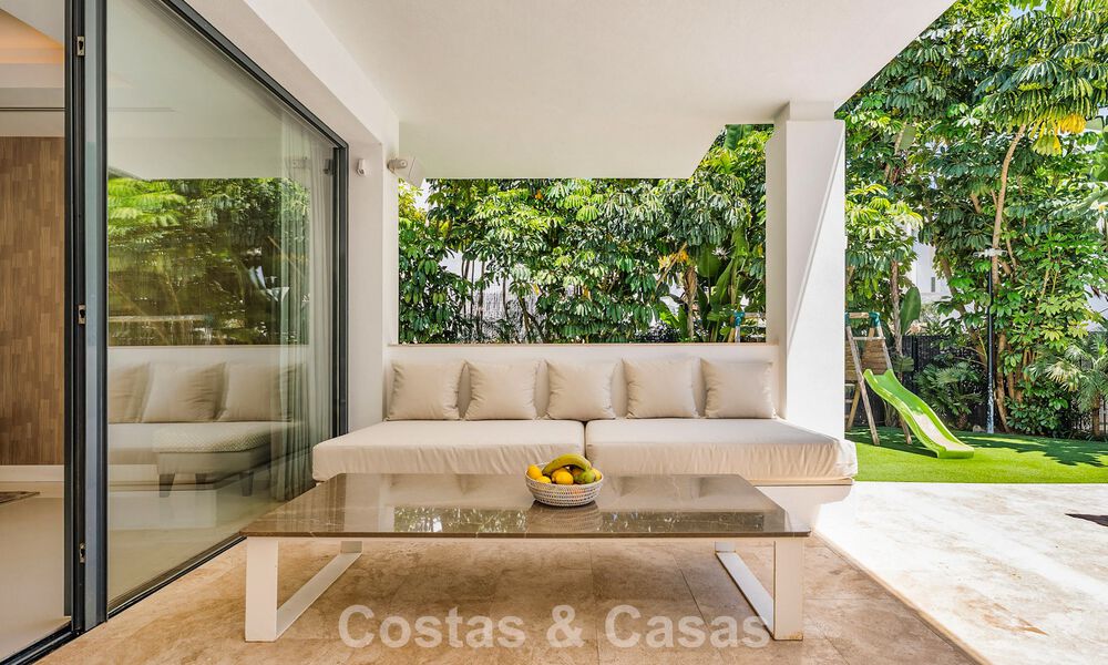 Modernistische familievilla te koop, in een geprefereerde gemeenschap in La Quinta, Marbella - Benahavis 781414
