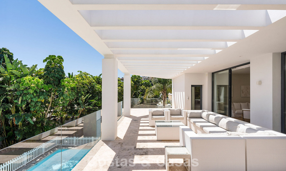 Modernistische familievilla te koop, in een geprefereerde gemeenschap in La Quinta, Marbella - Benahavis 781433