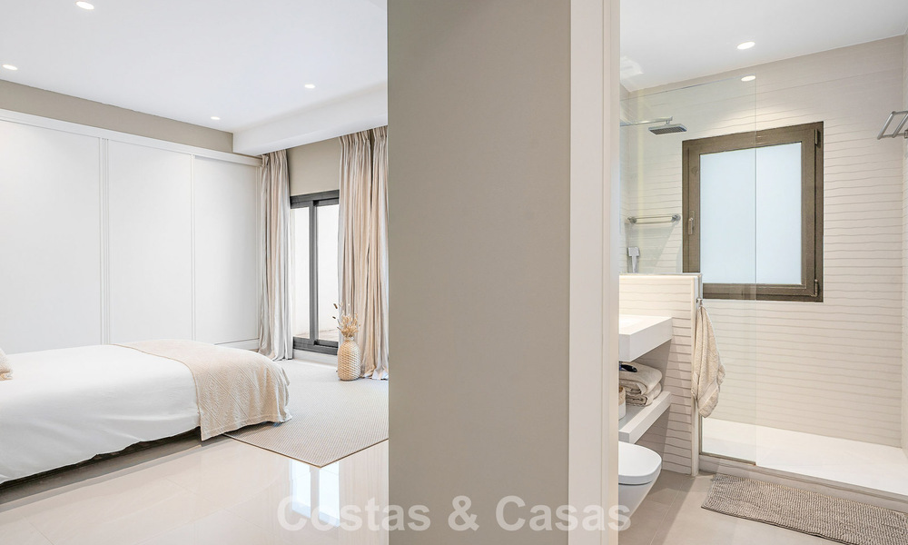 Modernistische familievilla te koop, in een geprefereerde gemeenschap in La Quinta, Marbella - Benahavis 781436