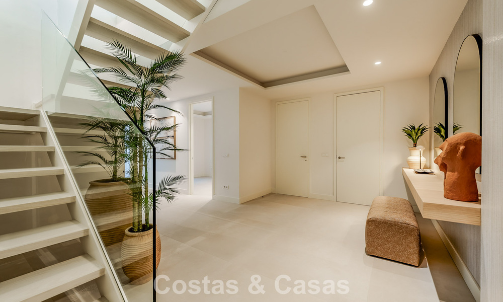 Superieur triplex appartement met privétuin en -zwembad te koop in het centrum van Marbella’s Golden Mile 781484