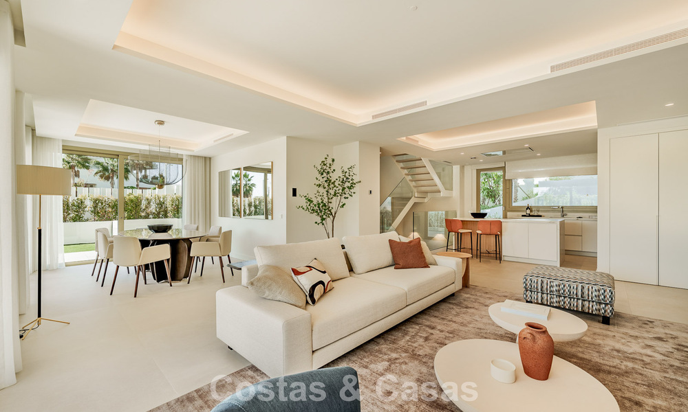 Superieur triplex appartement met privétuin en -zwembad te koop in het centrum van Marbella’s Golden Mile 781493