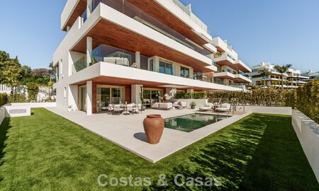 Superieur triplex appartement met privétuin en -zwembad te koop in het centrum van Marbella’s Golden Mile 781499