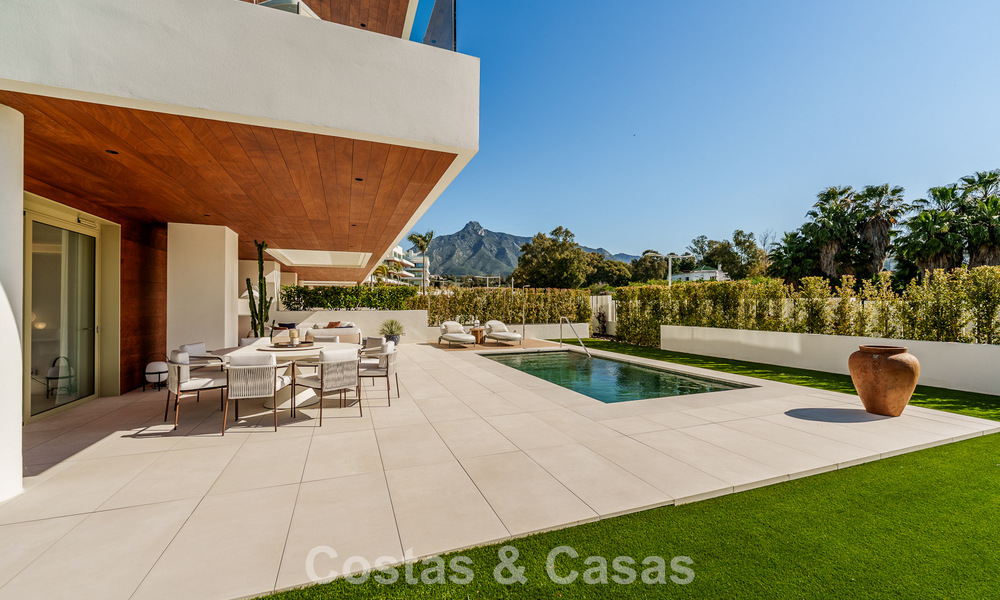 Superieur triplex appartement met privétuin en -zwembad te koop in het centrum van Marbella’s Golden Mile 781500