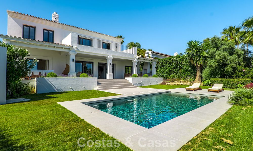 Mediterrane luxevilla met tijdloze uitstraling te koop in de prestigieuze wijk Nueva Andalucía in Marbella 781543