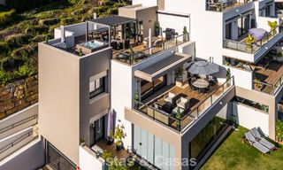 Instapklaar, modern penthouse in een complex naast een meer met panoramisch uitzicht te koop in Nueva Andalucia, Marbella 781561 