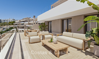 Lancering! Stijlvolle nieuwbouwappartementen te koop met panoramisch zeezicht vlakbij Estepona centrum 781396 