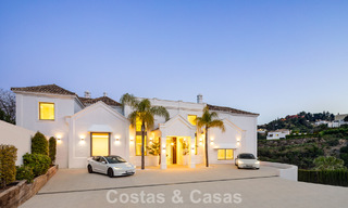 Exclusieve luxevilla met een Andalusische bouwstijl te koop in El Madroñal in Marbella - Benahavis 781597 