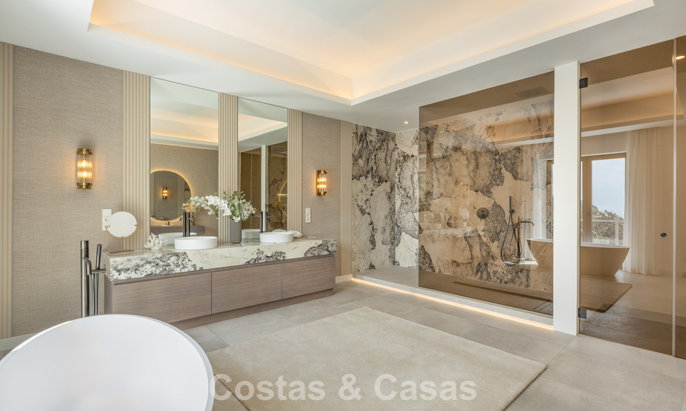 Exclusieve luxevilla met een Andalusische bouwstijl te koop in El Madroñal in Marbella - Benahavis 781605