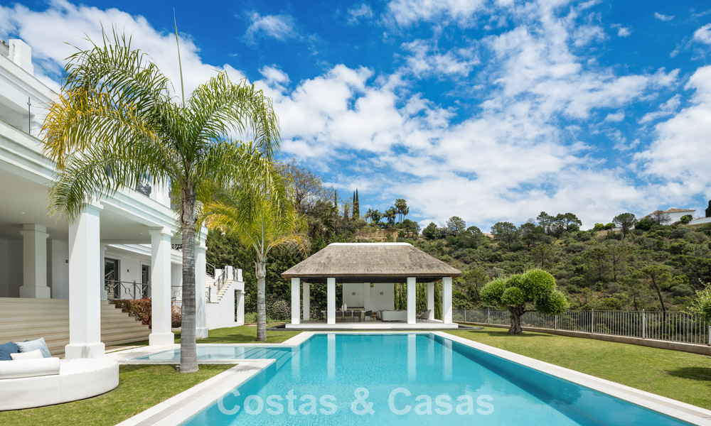 Exclusieve luxevilla met een Andalusische bouwstijl te koop in El Madroñal in Marbella - Benahavis 781623