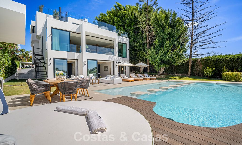 Instapklare, geavanceerde luxevilla te koop eerstelijnsgolf in Nueva Andalucia’s golfvallei, Marbella 781695