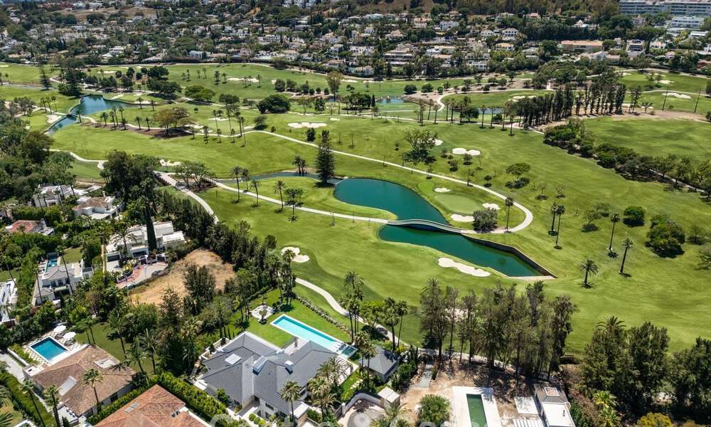 Meesterlijke eerstelijnsgolf villa te koop in het hart van Nueva Andalucia, Marbella 781778