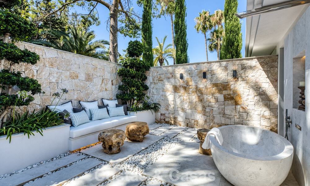 Meesterlijke eerstelijnsgolf villa te koop in het hart van Nueva Andalucia, Marbella 781781