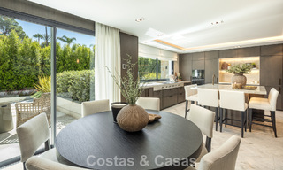 Meesterlijke eerstelijnsgolf villa te koop in het hart van Nueva Andalucia, Marbella 781782 