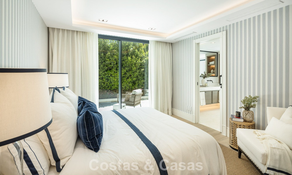 Meesterlijke eerstelijnsgolf villa te koop in het hart van Nueva Andalucia, Marbella 781786