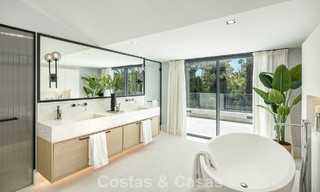 Meesterlijke eerstelijnsgolf villa te koop in het hart van Nueva Andalucia, Marbella 781794 