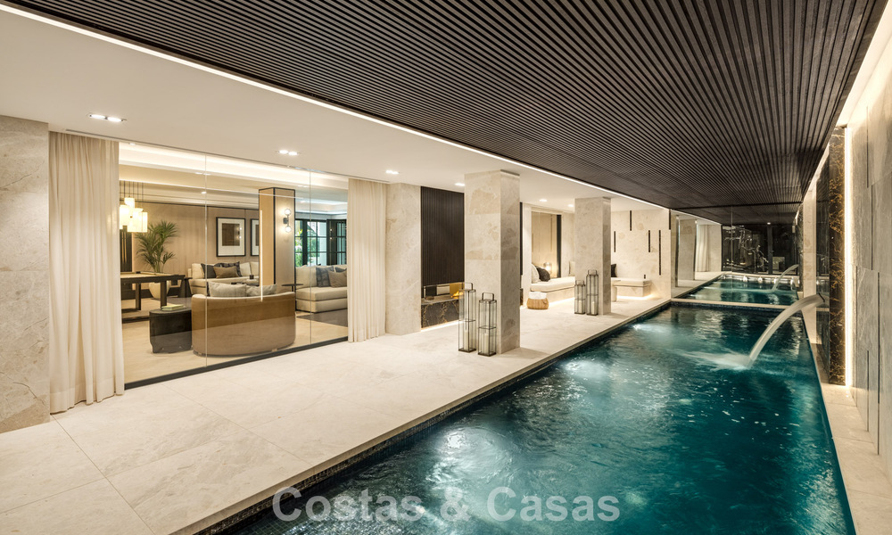Meesterlijke eerstelijnsgolf villa te koop in het hart van Nueva Andalucia, Marbella 781801