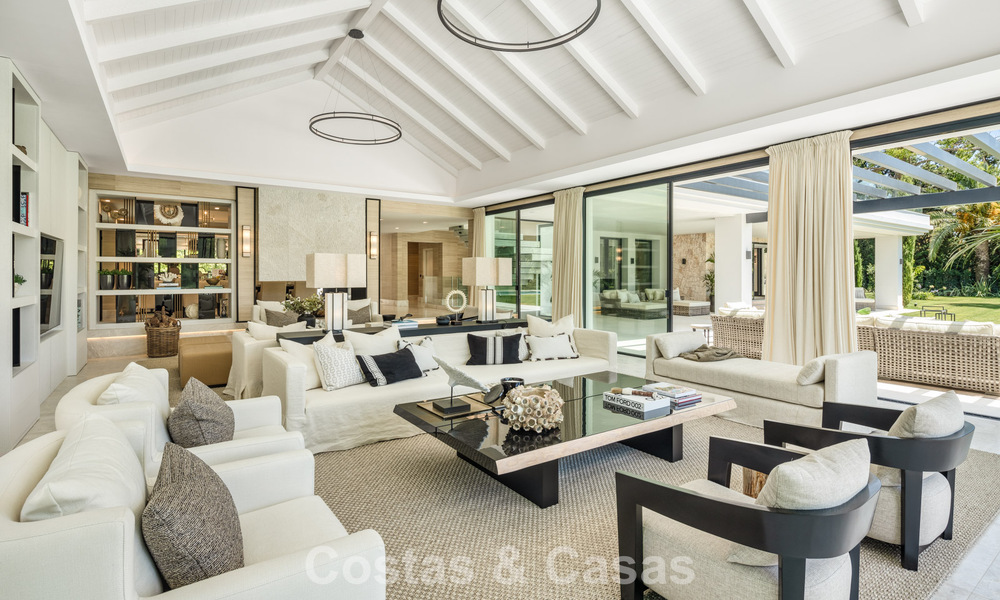 Meesterlijke eerstelijnsgolf villa te koop in het hart van Nueva Andalucia, Marbella 781805