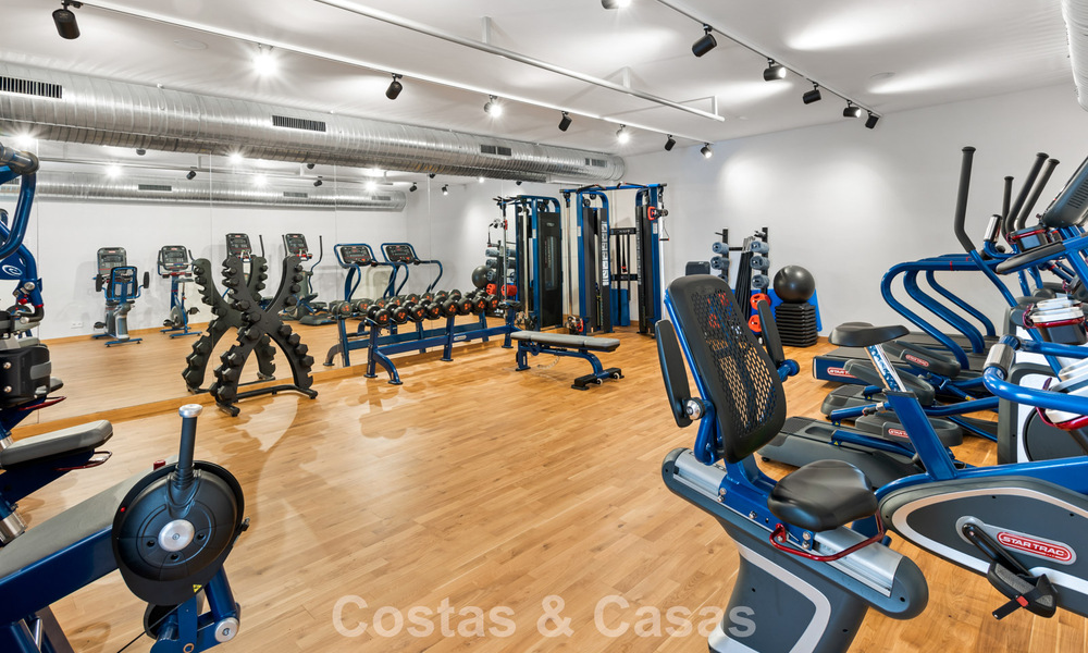 Instapklaar, contemporain appartement te koop op de New Golden Mile tussen Marbella en Estepona 781952