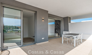 Instapklaar, contemporain appartement te koop op de New Golden Mile tussen Marbella en Estepona 781968 