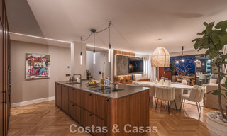 Instapklaar duplex penthouse, modern gerenoveerd, met formidabel zeezicht te koop in Marbella - Benahavis 782387 