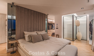 Instapklaar duplex penthouse, modern gerenoveerd, met formidabel zeezicht te koop in Marbella - Benahavis 782391 