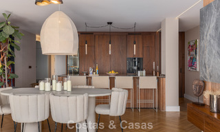 Instapklaar duplex penthouse, modern gerenoveerd, met formidabel zeezicht te koop in Marbella - Benahavis 782400 