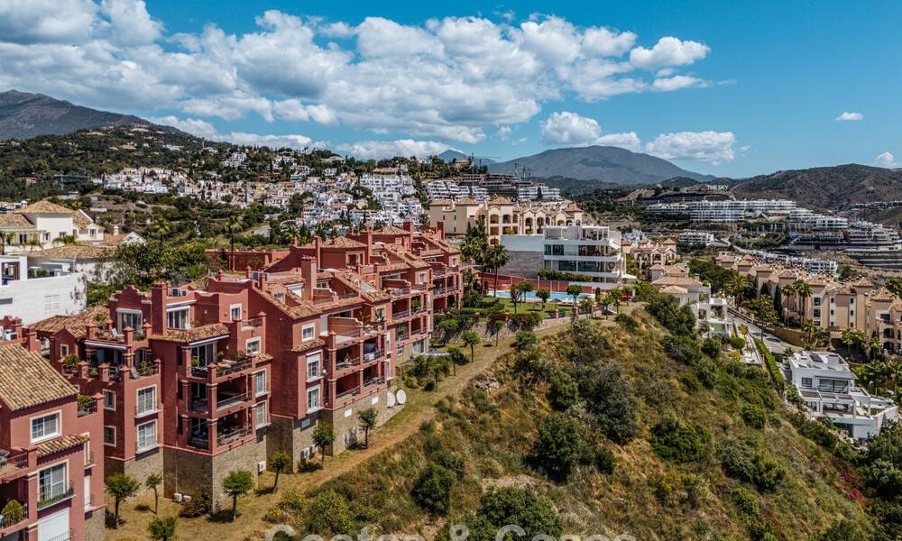 Instapklaar duplex penthouse, modern gerenoveerd, met formidabel zeezicht te koop in Marbella - Benahavis 782418