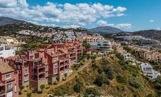 Instapklaar duplex penthouse, modern gerenoveerd, met formidabel zeezicht te koop in Marbella - Benahavis 782418 