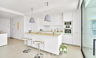 Instapklaar appartement met berg- en zeezicht te koop in een vooruitstrevend lifestyle-complex in Fuengirola, Costa del Sol 782109 