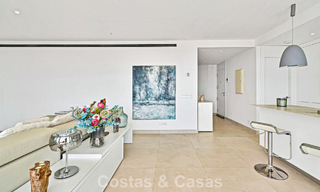 Instapklaar appartement met berg- en zeezicht te koop in een vooruitstrevend lifestyle-complex in Fuengirola, Costa del Sol 782110 