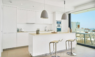 Instapklaar appartement met berg- en zeezicht te koop in een vooruitstrevend lifestyle-complex in Fuengirola, Costa del Sol 782113 