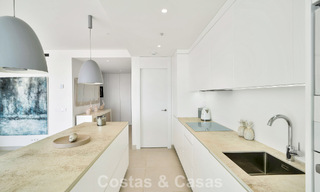 Instapklaar appartement met berg- en zeezicht te koop in een vooruitstrevend lifestyle-complex in Fuengirola, Costa del Sol 782116 