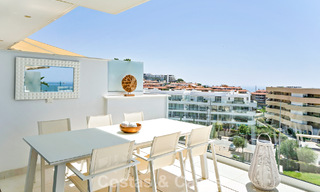 Instapklaar appartement met berg- en zeezicht te koop in een vooruitstrevend lifestyle-complex in Fuengirola, Costa del Sol 782119 