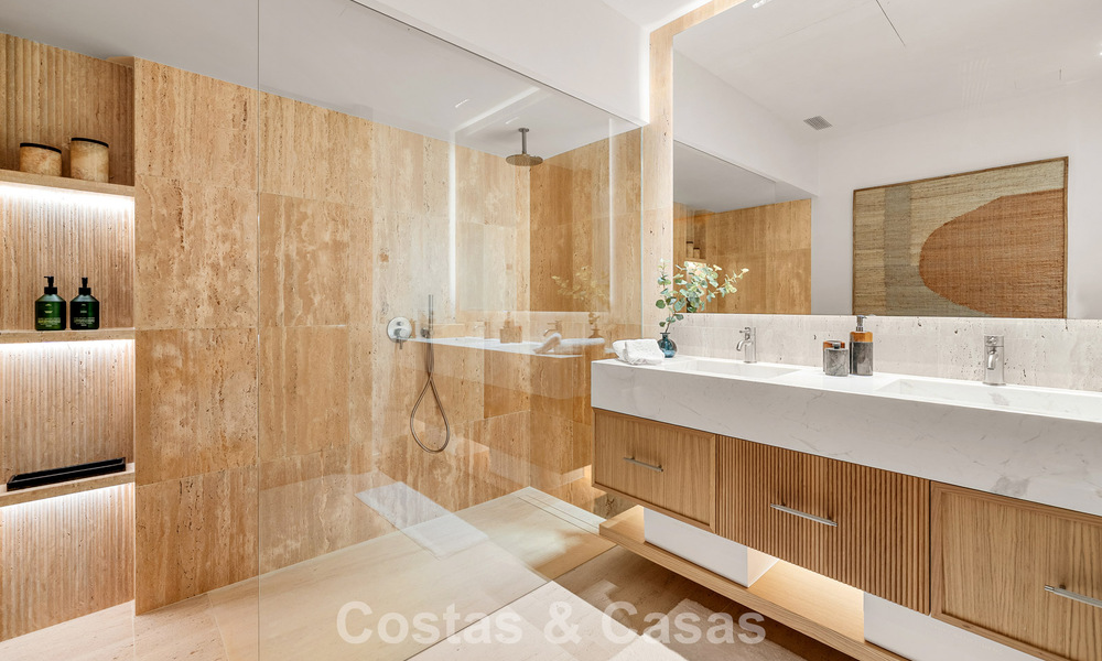 Instapklare, stijlvol gerenoveerde luxevilla te koop in het hart van Nueva Andalucia’s golfvallei, Marbella 783174