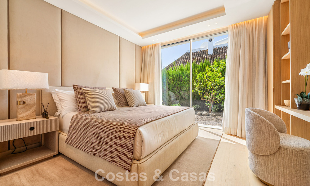 Instapklare, stijlvol gerenoveerde luxevilla te koop in het hart van Nueva Andalucia’s golfvallei, Marbella 783175