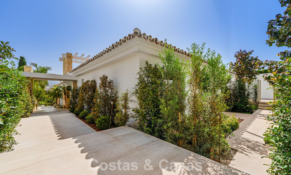Instapklare, stijlvol gerenoveerde luxevilla te koop in het hart van Nueva Andalucia’s golfvallei, Marbella 783197