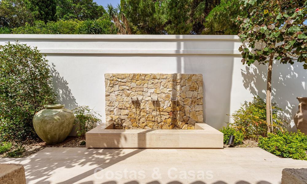 Instapklare, stijlvol gerenoveerde luxevilla te koop in het hart van Nueva Andalucia’s golfvallei, Marbella 783198