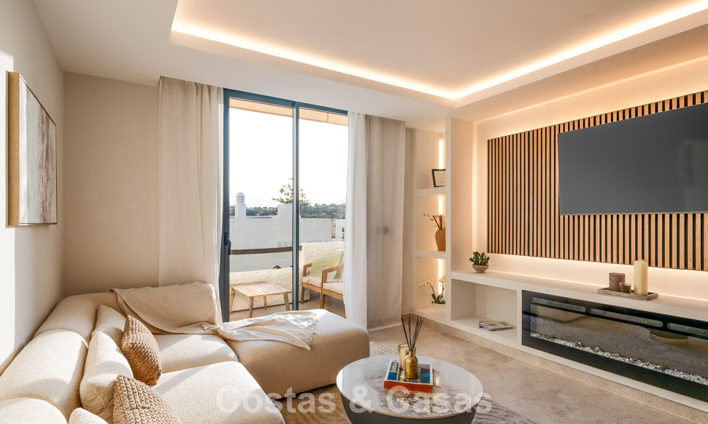 Instapklaar duplex penthouse te koop in een gated complex in Rio Verde - Nueva Andalucia, Marbella 782205