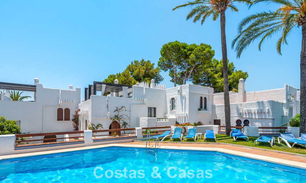 Instapklaar duplex penthouse te koop in een gated complex in Rio Verde - Nueva Andalucia, Marbella 782216