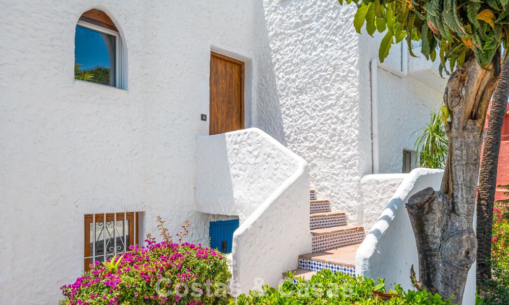 Instapklaar duplex penthouse te koop in een gated complex in Rio Verde - Nueva Andalucia, Marbella 782219