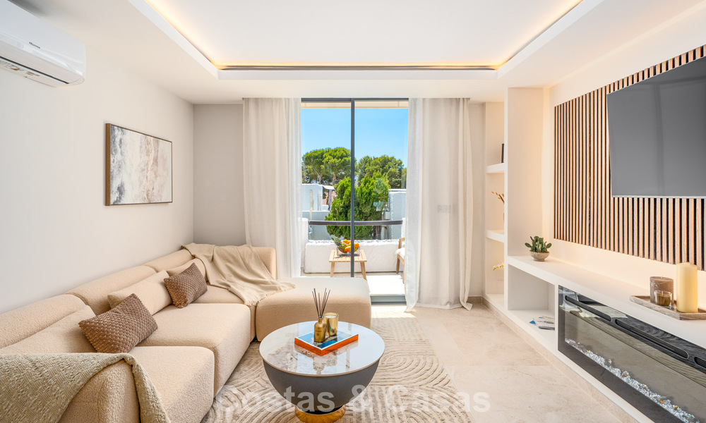 Instapklaar duplex penthouse te koop in een gated complex in Rio Verde - Nueva Andalucia, Marbella 782221