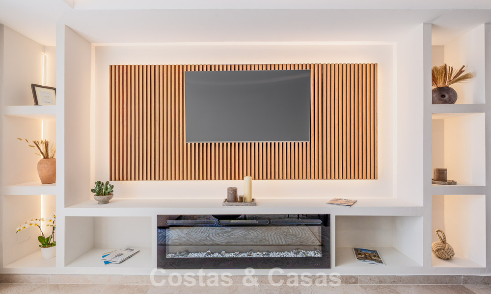 Instapklaar duplex penthouse te koop in een gated complex in Rio Verde - Nueva Andalucia, Marbella 782226