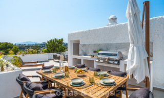 Instapklaar duplex penthouse te koop in een gated complex in Rio Verde - Nueva Andalucia, Marbella 782234 
