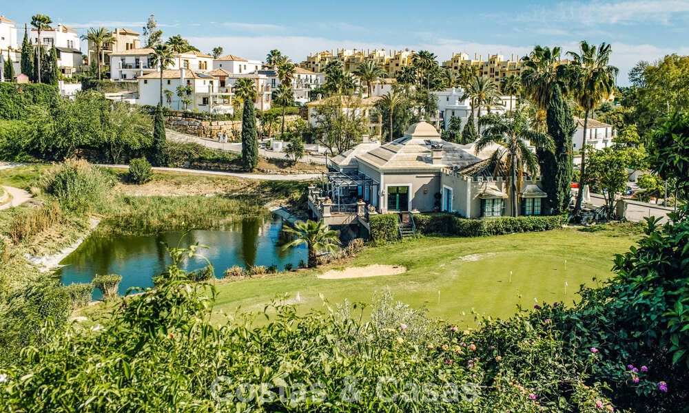 Instapklare, mediterrane familievilla te koop in een gated golfresort op de New Golden Mile tussen Marbella en Estepona 782151
