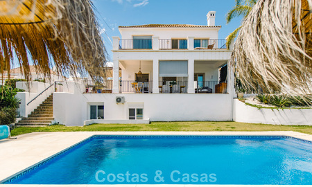 Instapklare, mediterrane familievilla te koop in een gated golfresort op de New Golden Mile tussen Marbella en Estepona 782166