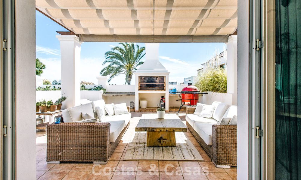 Instapklare, mediterrane familievilla te koop in een gated golfresort op de New Golden Mile tussen Marbella en Estepona 782180