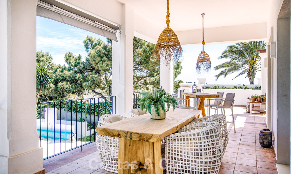 Instapklare, mediterrane familievilla te koop in een gated golfresort op de New Golden Mile tussen Marbella en Estepona 782181